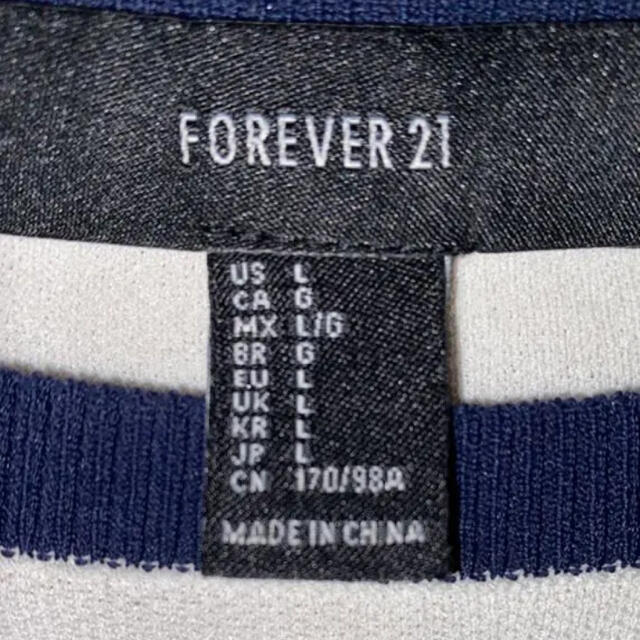 FOREVER 21(フォーエバートゥエンティーワン)のForever21 トップス　半袖　ネイビー レディースのトップス(カットソー(半袖/袖なし))の商品写真