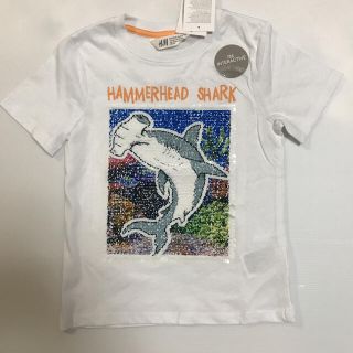 エイチアンドエム(H&M)の新品✨110 サメ♡スパンコール TシャツH&M(Tシャツ/カットソー)