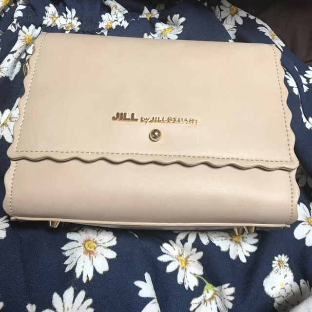 JILL by JILLSTUART(ジルバイジルスチュアート)のジルバイジルスチュアート ジュエルポシェット ベージュ レディースのバッグ(ショルダーバッグ)の商品写真