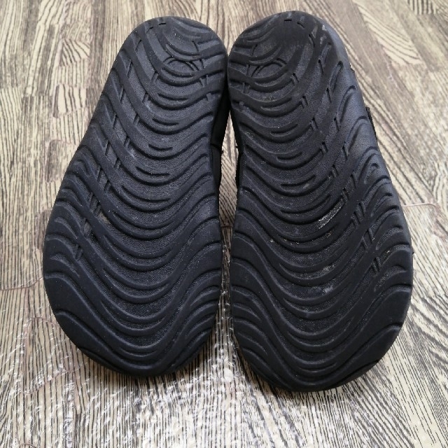 NIKE(ナイキ)のNIKE　サンダル キッズ/ベビー/マタニティのキッズ靴/シューズ(15cm~)(サンダル)の商品写真