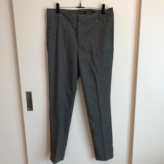 ザラ(ZARA)のStradivarius センターシームパンツ 38 グレー 新品 未着用(クロップドパンツ)