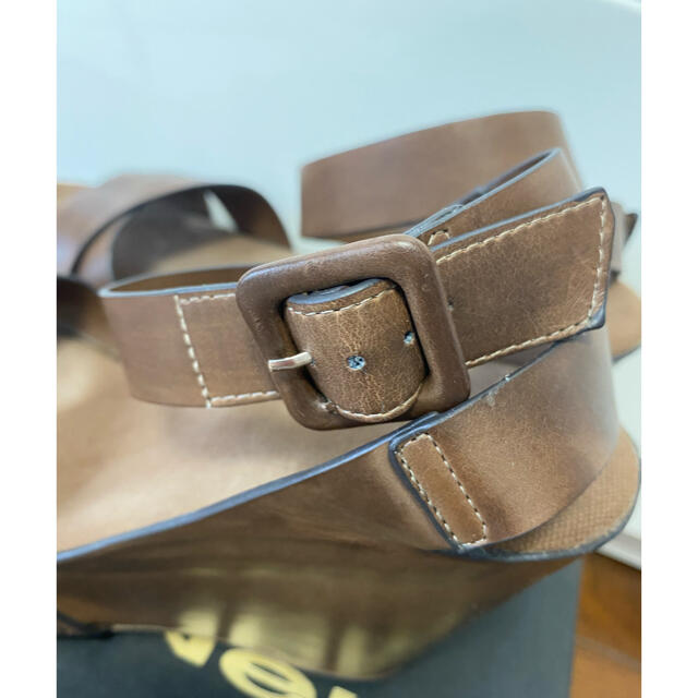 ZARA(ザラ)のORONERO ウエッジソールサンダル　ブラウン　厚底 レディースの靴/シューズ(サンダル)の商品写真
