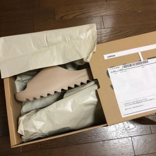 アディダス(adidas)のYEEZY SLIDE  PURE(サンダル)