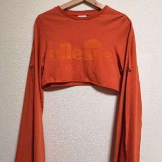 エレッセ(ellesse)のellesse イタリア製 クロップドトップス ロンT (Tシャツ(長袖/七分))