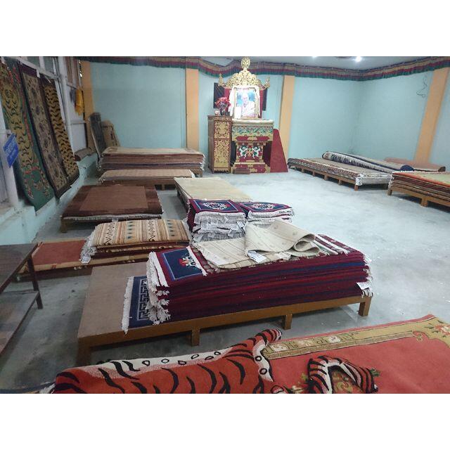 本物 チベタン チベタンタイガー ラグ チベタンラグ 絨毯 シルク S
