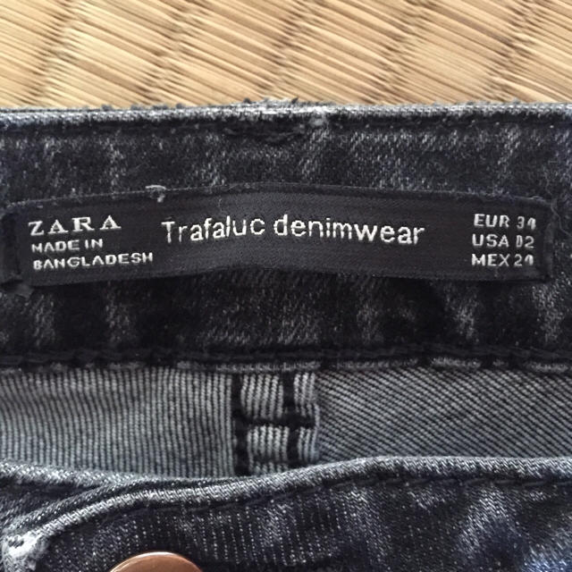 ZARA(ザラ)のzara デニム レディースのパンツ(デニム/ジーンズ)の商品写真