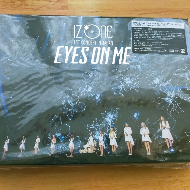 IZ＊ONE　1ST　CONCERT　IN　JAPAN［EYES　ON　ME］T