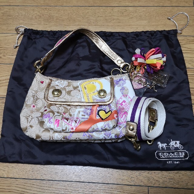 COACH(コーチ)のコーチ　ショルダーバッグ レディースのバッグ(ショルダーバッグ)の商品写真