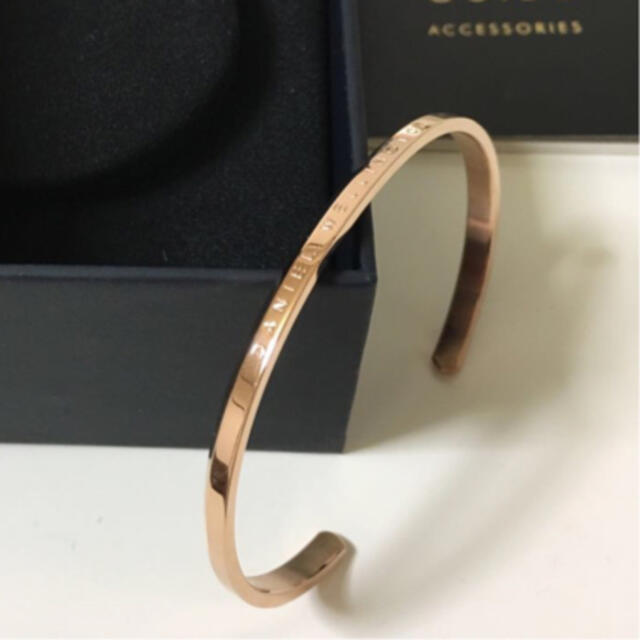 Daniel Wellington(ダニエルウェリントン)のダニエルウェリントン　バングル　ローズゴールド　L メンズのアクセサリー(バングル/リストバンド)の商品写真