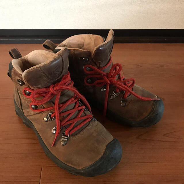 keen ピレネー　24.5cm