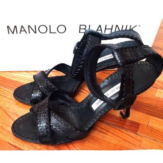 マノロブラニク(MANOLO BLAHNIK)のマノロブラニク  サテンレザーサンダル(サンダル)