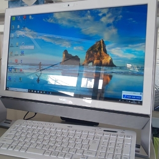エヌイーシー(NEC)のLAVIE デスクトップ　一体型パソコン PC-DA350GAW ホワイト　人気(デスクトップ型PC)
