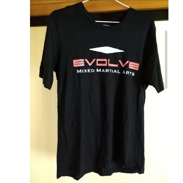 EVOLVE MMA メンズＳサイズ　Tシャツ メンズのトップス(Tシャツ/カットソー(半袖/袖なし))の商品写真