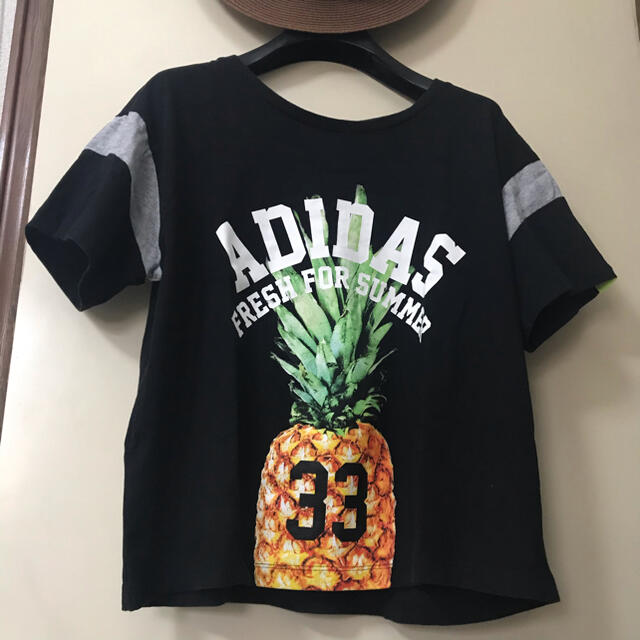 adidas(アディダス)のadidas ★ Tシャツ レディースのトップス(Tシャツ(半袖/袖なし))の商品写真