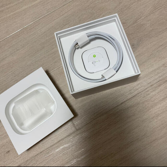 Apple(アップル)のApple 付属品全て　箱【AirPods Pro】 スマホ/家電/カメラのスマホアクセサリー(その他)の商品写真