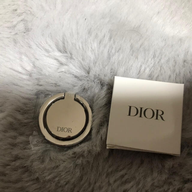 Dior(ディオール)のDIOR 携帯　リング スマホ/家電/カメラのスマホアクセサリー(モバイルケース/カバー)の商品写真