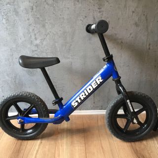 ストライダ(STRIDA)のmami49's shop様専用　　ストライダー　ブルー(自転車)