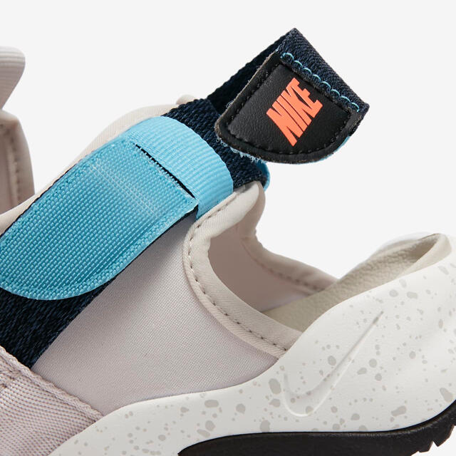 NIKE ウィメンズサンダル キャニオン 24