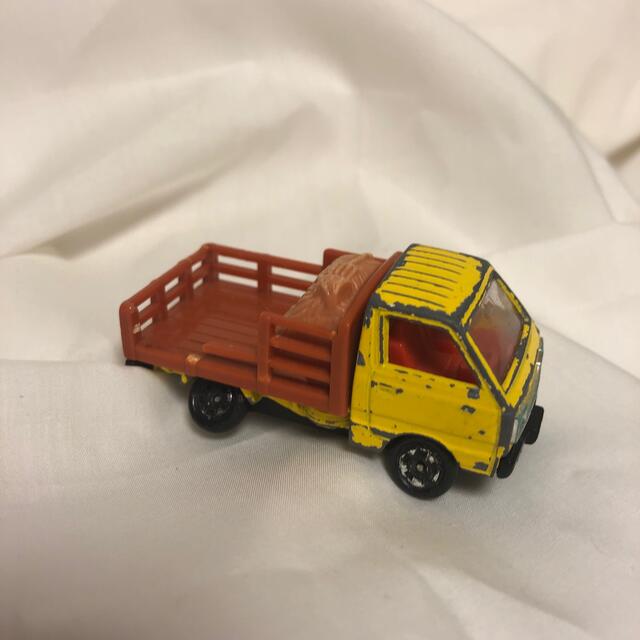 Takara Tomy(タカラトミー)のトミカ スズキ キャリィ 家畜運搬車 日本製 エンタメ/ホビーのおもちゃ/ぬいぐるみ(ミニカー)の商品写真