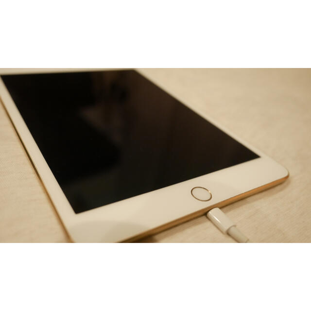 iPad(アイパッド)のiPad mini 4 スマホ/家電/カメラのPC/タブレット(タブレット)の商品写真