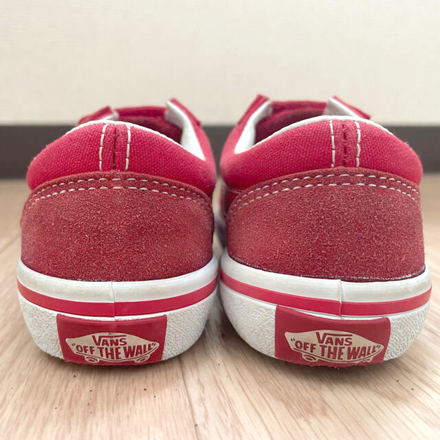 VANS(ヴァンズ)のvans  スニーカー　ベビー　キッズ　15センチ　赤 キッズ/ベビー/マタニティのキッズ靴/シューズ(15cm~)(スニーカー)の商品写真