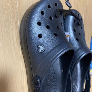 クロックス(crocs)のラス2   27  ブラック　エナメル　ラメ(サンダル)