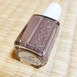 エッシー(Essie)のessie　ネイルポリッシュ　ホットココ　茶色　モカ(マニキュア)