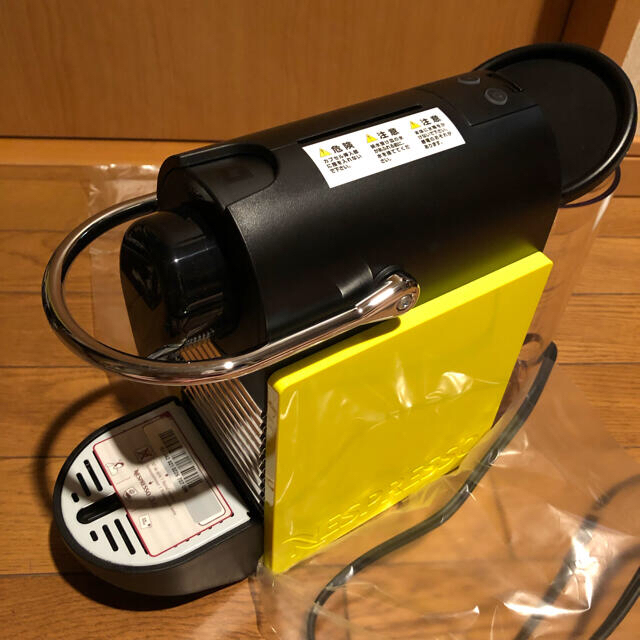 Nestle - 展示品 美品 ネスプレッソ コーヒーメーカー ピクシー