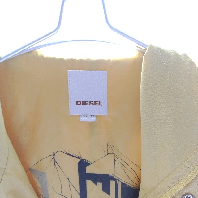 DIESEL(ディーゼル)のディーゼル DIESEL マウンテンパーカー ジャケット ブルゾン 黄 イエロー レディースのジャケット/アウター(ブルゾン)の商品写真