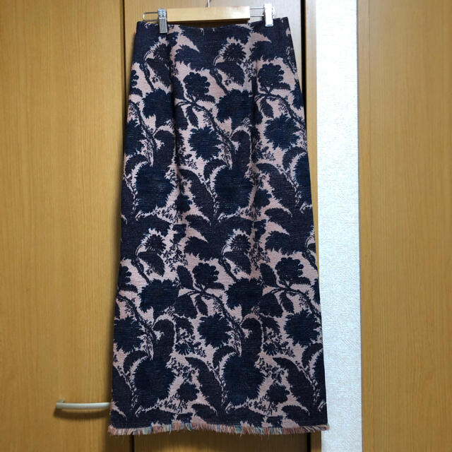 Rouge vif(ルージュヴィフ)のルージュヴィフ　フラワージャガードロングスカート レディースのスカート(ロングスカート)の商品写真