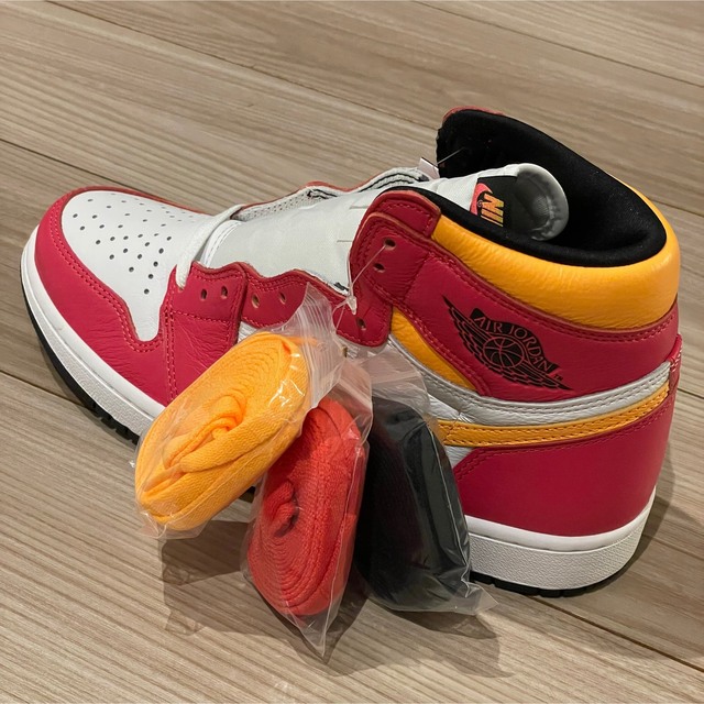 AIR JORDAN 1 HIGH OG "LIGHT FUSION RED"