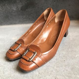 サルヴァトーレフェラガモ(Salvatore Ferragamo)の ゆかり様専用　サルヴァトーレフェラガモ　パンプス　6 D ブラウン系　(ハイヒール/パンプス)