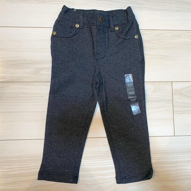 babyGAP(ベビーギャップ)の【新品】babygap トップス＋パンツセット 90 キッズ/ベビー/マタニティのキッズ服女の子用(90cm~)(Tシャツ/カットソー)の商品写真