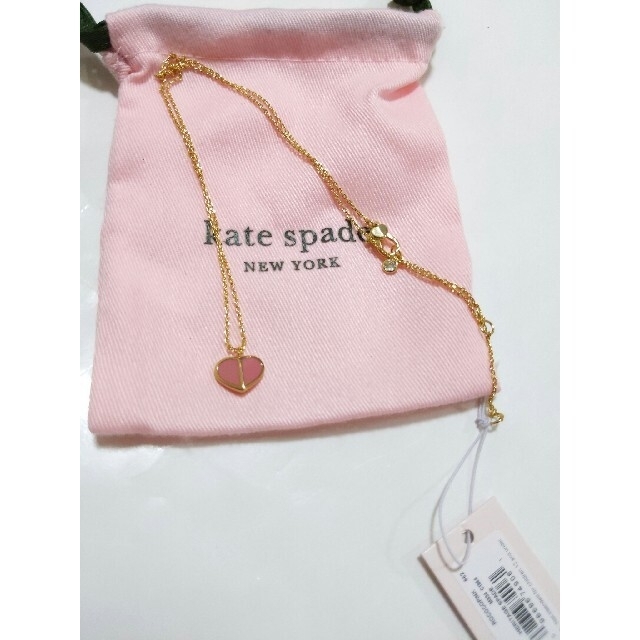 kate spade new york(ケイトスペードニューヨーク)の【新品】kate spade ケイトスペード ネックレス ヘリテージ　ピンク レディースのアクセサリー(ネックレス)の商品写真