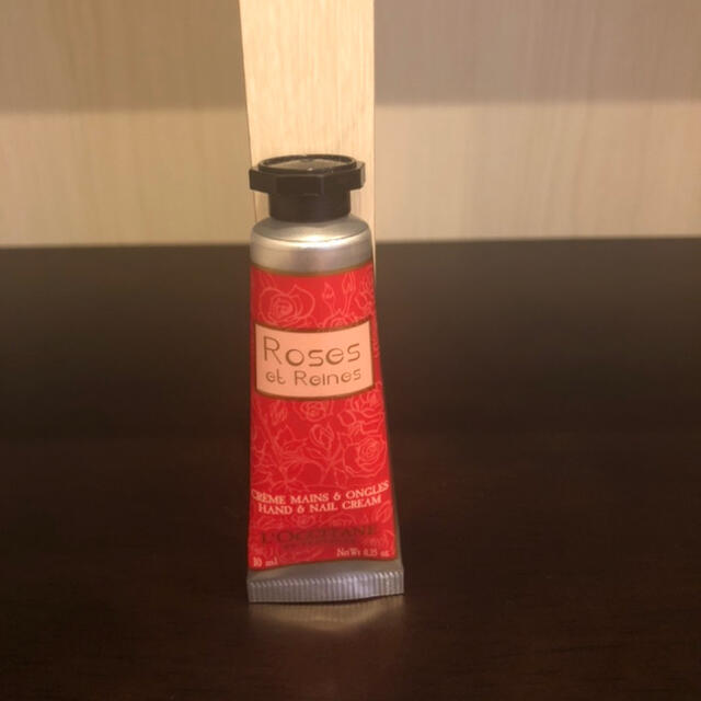 L'OCCITANE(ロクシタン)の新品♩ロクシタン ハンド&ネイルクリーム  コスメ/美容のボディケア(ハンドクリーム)の商品写真