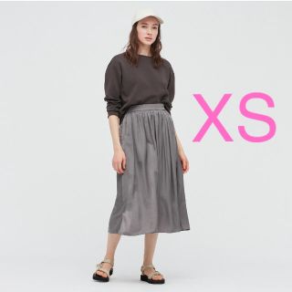 ユニクロ(UNIQLO)のユニクロ　シャイニーギャザーロングスカート(丈短め76〜80cm）♡(ロングスカート)