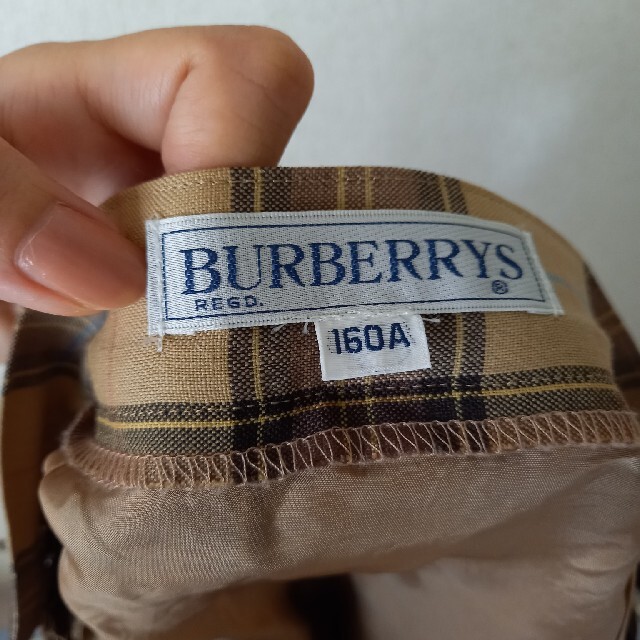 BURBERRY(バーバリー)の☆BURBERRY　バーバリー　スカート　美品　膝丈　Mサイズ　チェック　定番 レディースのスカート(ひざ丈スカート)の商品写真