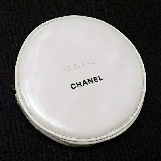 CHANEL(シャネル)のCHANELポーチ レディースのファッション小物(ポーチ)の商品写真