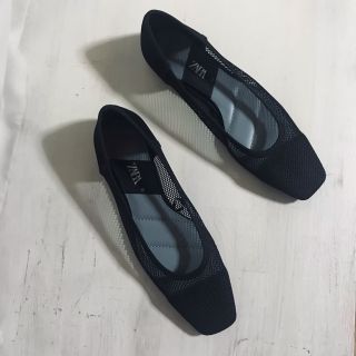 ザラ(ZARA)の週末SALE短時間使用✳︎美品✳︎オンライン即完売⭐︎メッシュフラットシューズ(バレエシューズ)