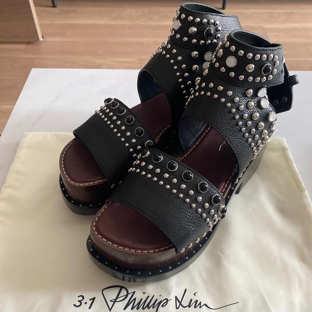 3.1 Phillip Lim(スリーワンフィリップリム)の3.1philliplim フィリップリム　スタッズサンダル レディースの靴/シューズ(サンダル)の商品写真