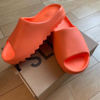 アディダス(adidas)のadidas Yeezy Slide Enflame Orange 28.5cm(サンダル)