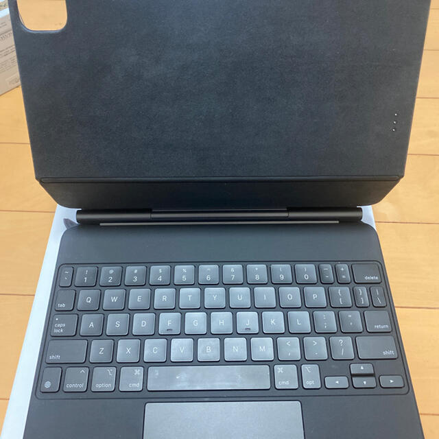 Apple(アップル)のPad 11インチMagic Keyboard apple ipad air4  スマホ/家電/カメラのPC/タブレット(PC周辺機器)の商品写真