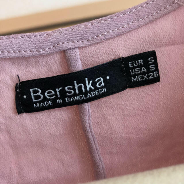 Bershka(ベルシュカ)の【値下げ】Bershka☆半袖シャツ レディースのトップス(シャツ/ブラウス(半袖/袖なし))の商品写真