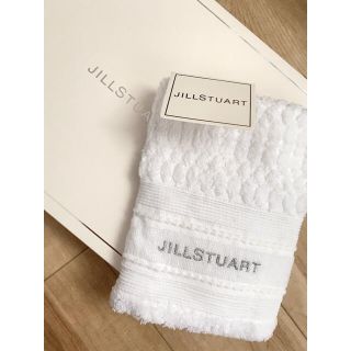 ジルスチュアート(JILLSTUART)のJILLSTUART 新品ホワイトロゴ入りウォッシュタオル(タオル/バス用品)