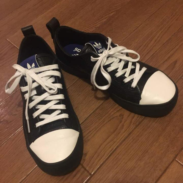 リタオラ adidas スニーカー