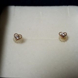 ピアス(ピアス)