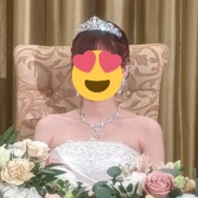 【asutann様専用】STELLA BRIDAL ティアラ&BENIRシューズ レディースのフォーマル/ドレス(ウェディングドレス)の商品写真