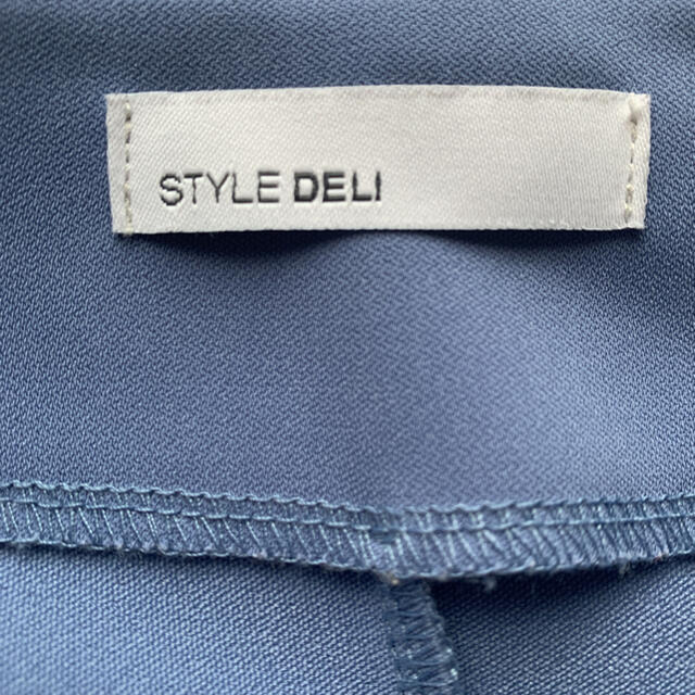 STYLE DELI(スタイルデリ)のSTYLEDELIブルートップス レディースのトップス(シャツ/ブラウス(長袖/七分))の商品写真