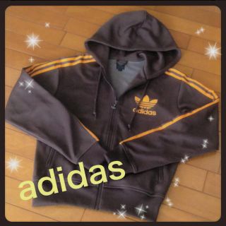 アディダス(adidas)のadidasパーカー♡(パーカー)