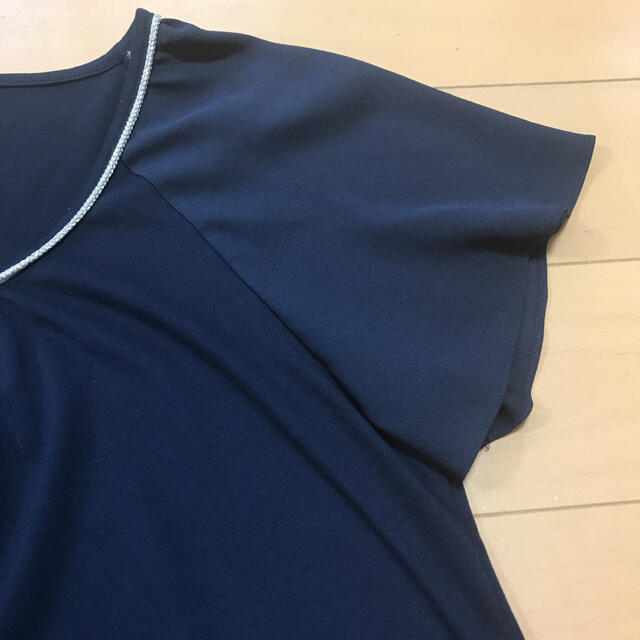 DHC(ディーエイチシー)のDHC 紺色　Tシャツ　☆ Mサイズ レディースのトップス(Tシャツ(半袖/袖なし))の商品写真